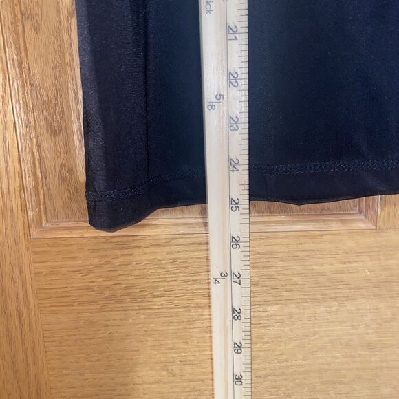 Kanu Surf Swim Women's Medium Shirt Black Rash Guard Protection Loose Fit - Picture 8 of 8